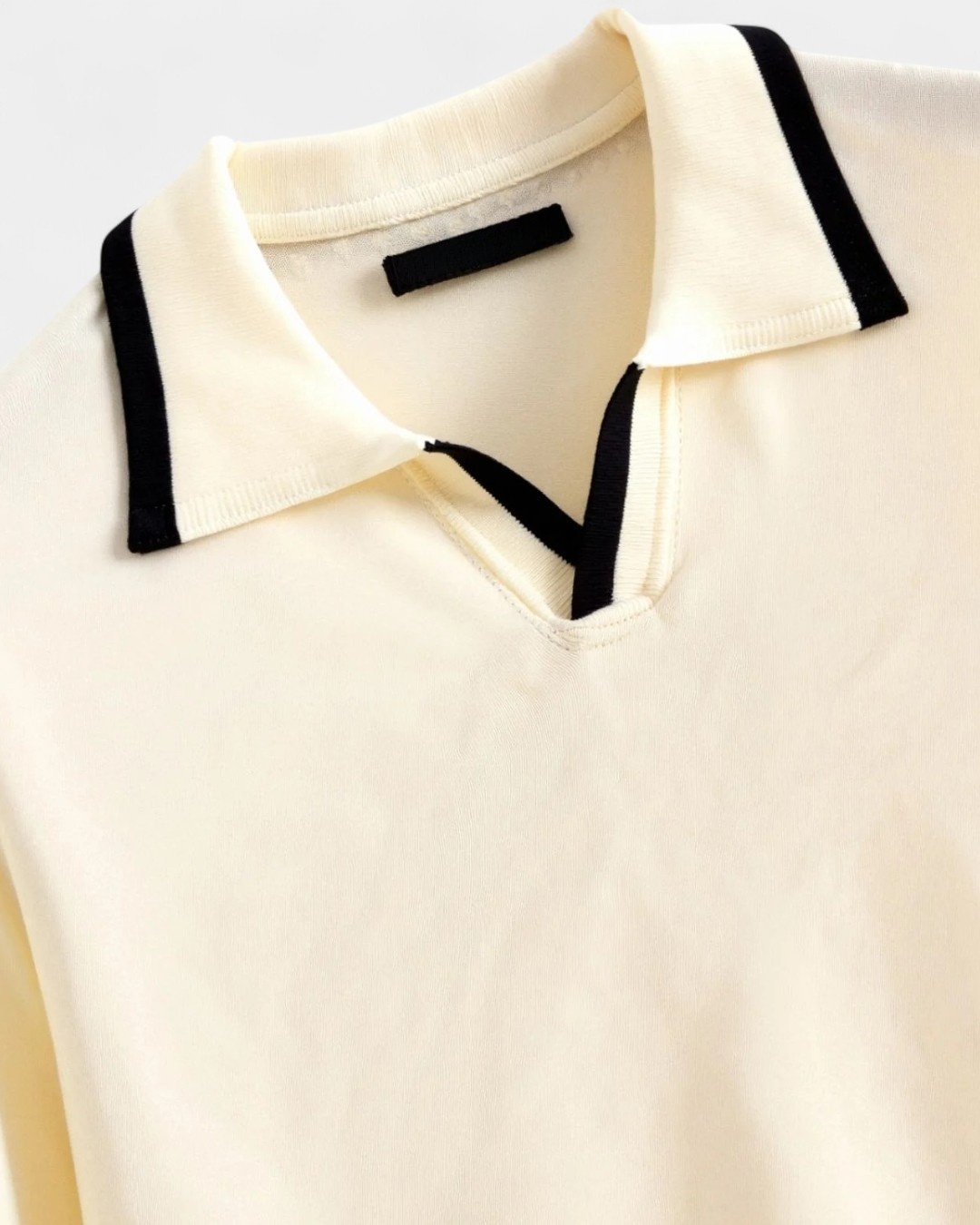 Refined Elegant Contrast Polo