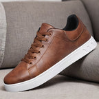 Classic Court Sneaker | Tijdloze Look | Strakke Contrasten